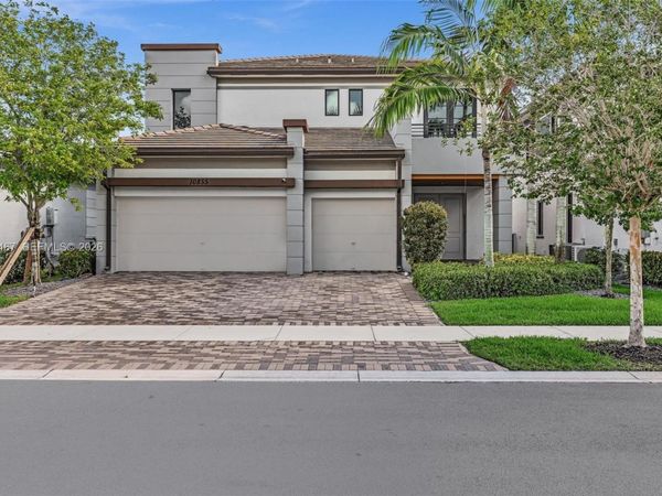 10855 Pacifica Way , Parkland, FL 33076