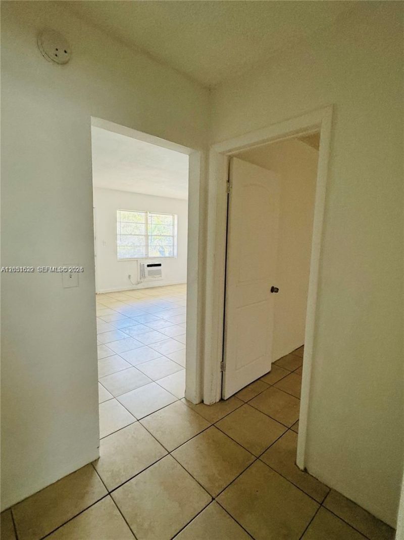 1755 NE 116th Rd , Unit 17, North Miami, FL 33181 Photo
