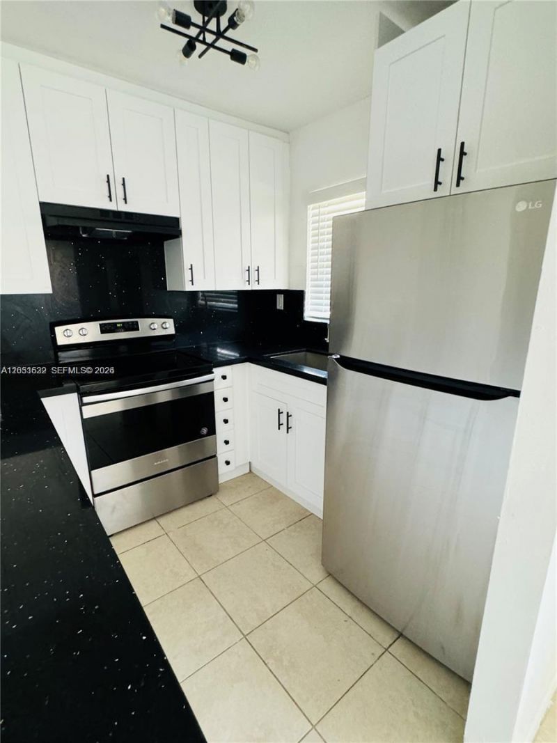 1755 NE 116th Rd , Unit 17, North Miami, FL 33181 Photo