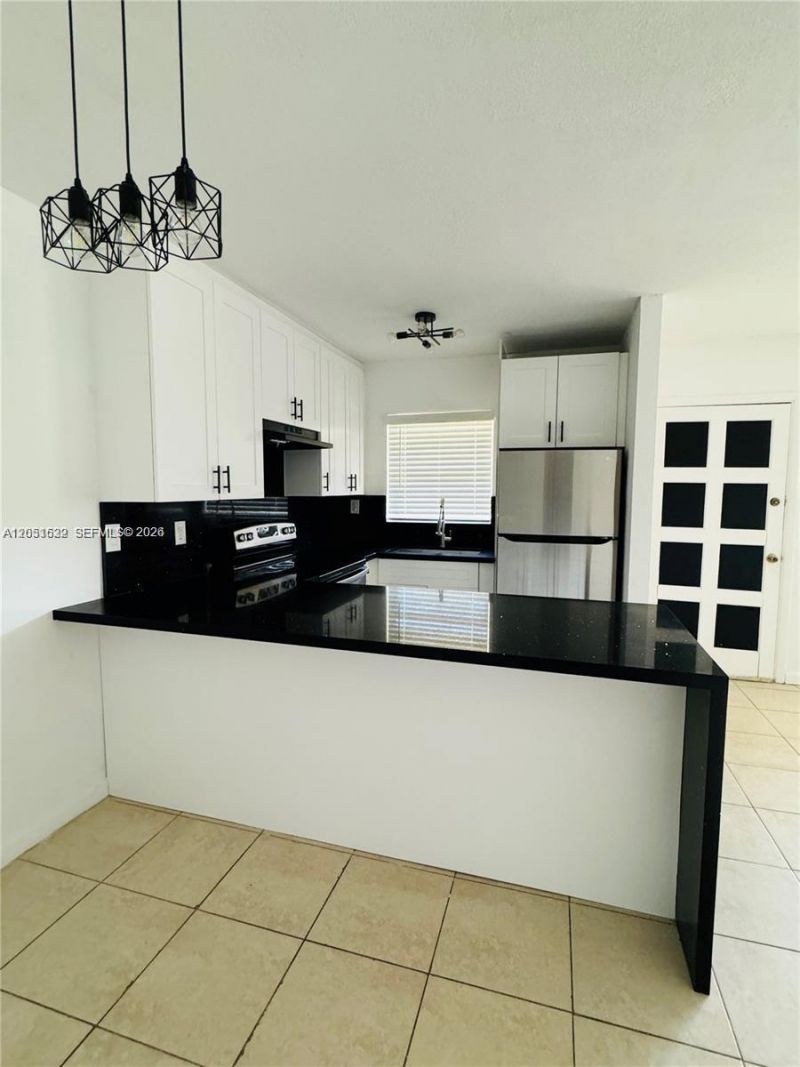 1755 NE 116th Rd , Unit 17, North Miami, FL 33181 Photo