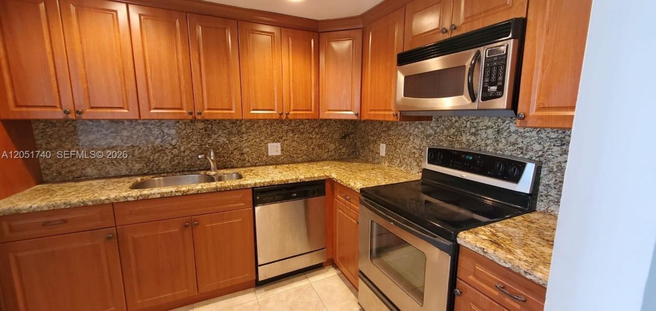 150 SE 25th Rd , Unit 2K, Miami, FL 33129 Photo