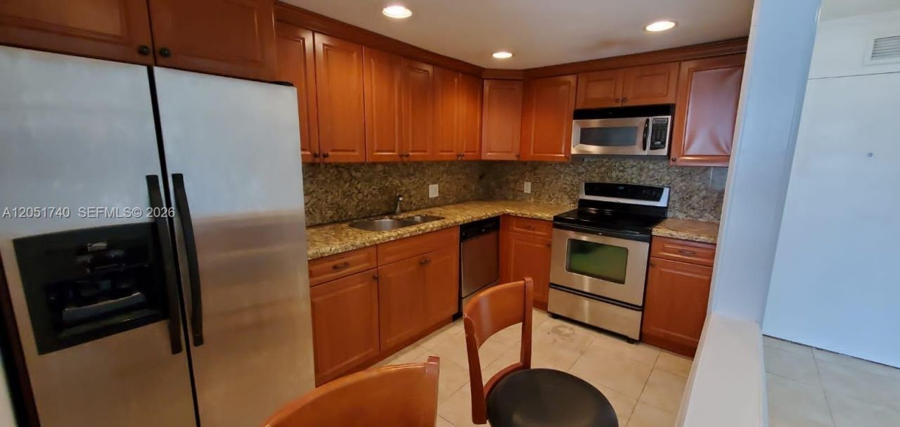 150 SE 25th Rd , Unit 2K, Miami, FL 33129 Photo