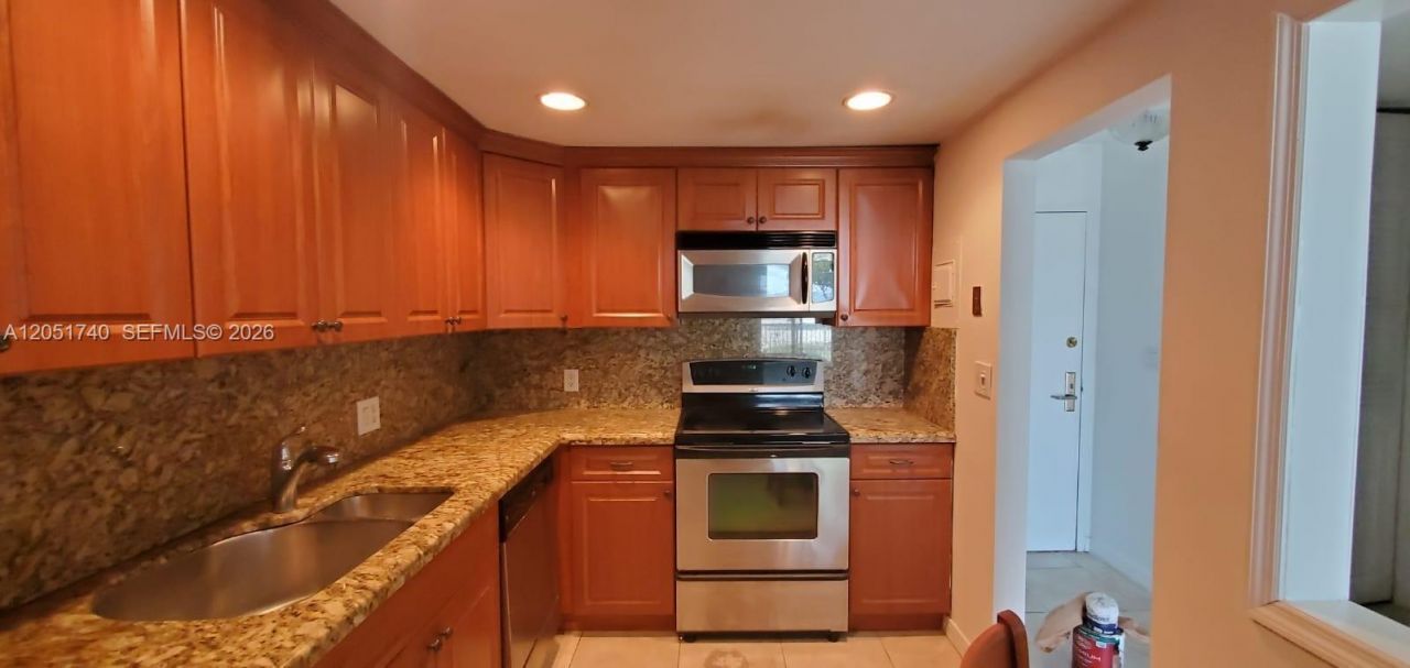 150 SE 25th Rd , Unit 2K, Miami, FL 33129 Photo