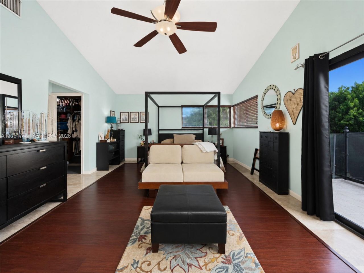 9720 E Calusa Club Dr , Miami, FL 33186 Photo