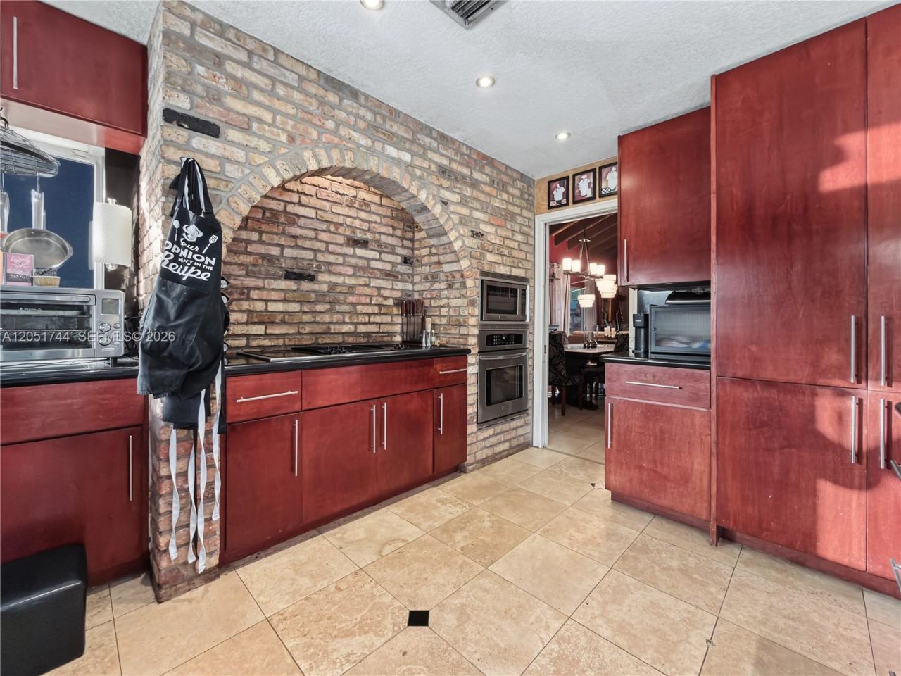 9720 E Calusa Club Dr , Miami, FL 33186 Photo