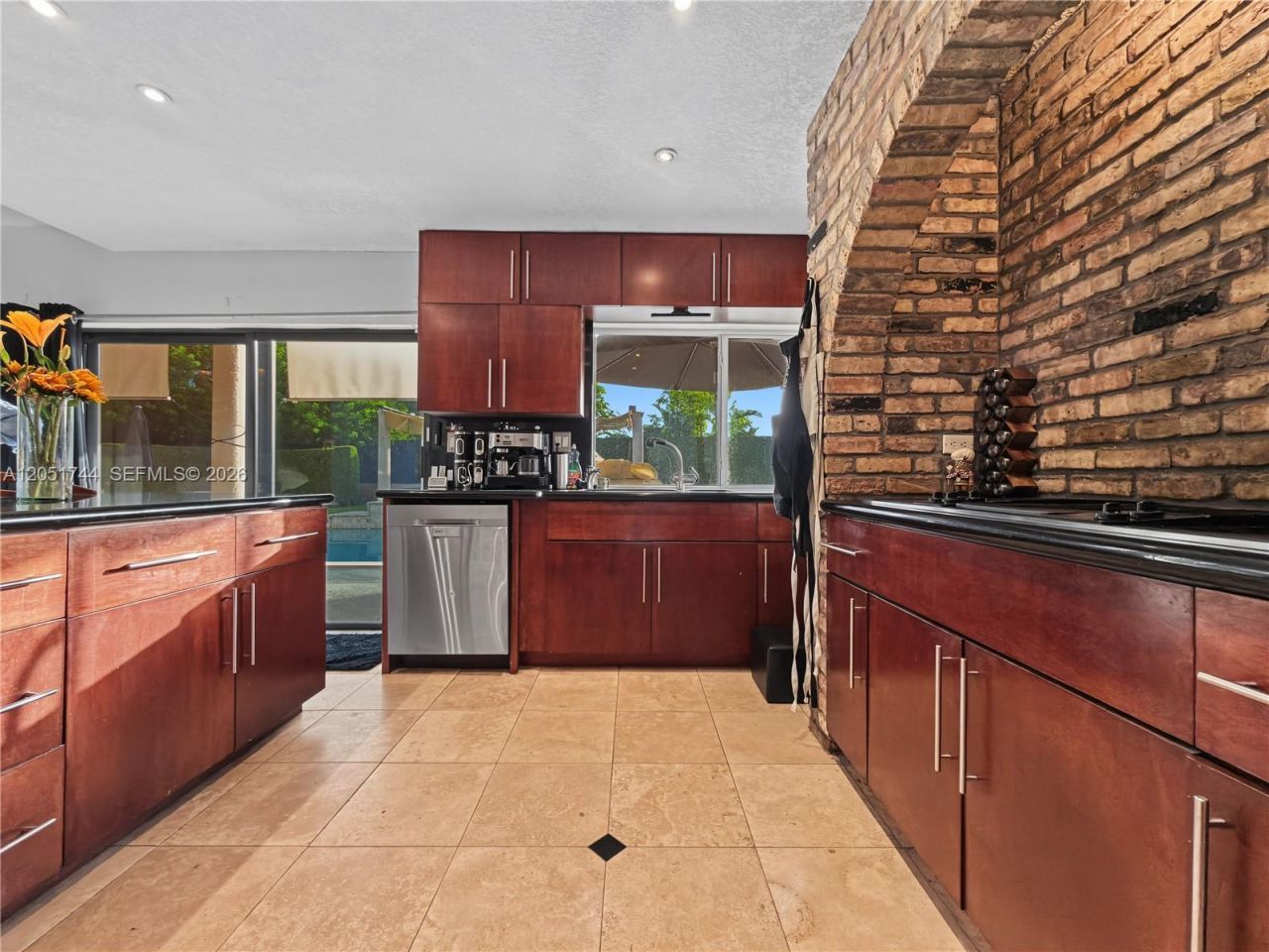 9720 E Calusa Club Dr , Miami, FL 33186 Photo
