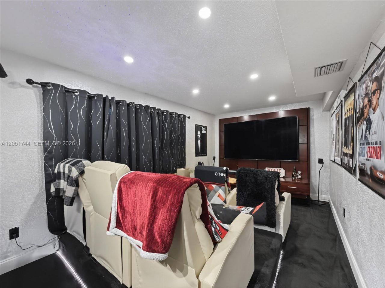 9720 E Calusa Club Dr , Miami, FL 33186 Photo