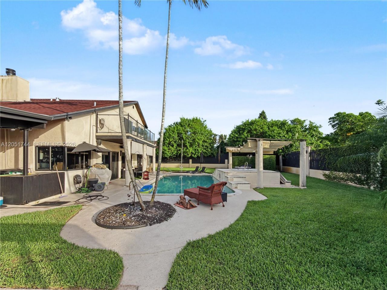 9720 E Calusa Club Dr , Miami, FL 33186 Photo