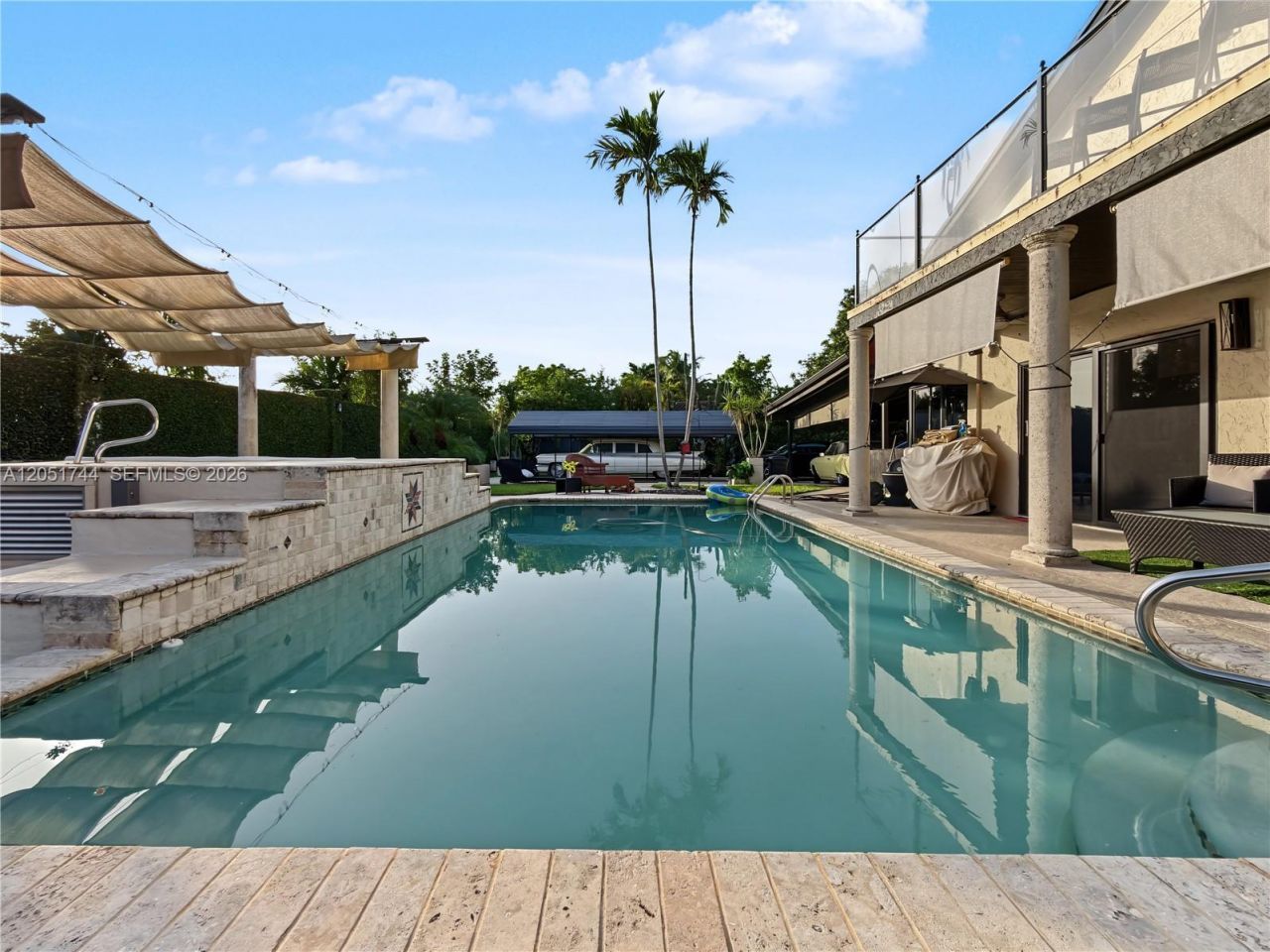 9720 E Calusa Club Dr , Miami, FL 33186 Photo