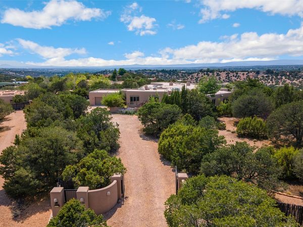 978 Indian Ridge , Santa Fe, NM 87501