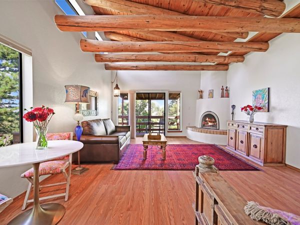 2056 Placita De Vida , Santa Fe, NM 87505