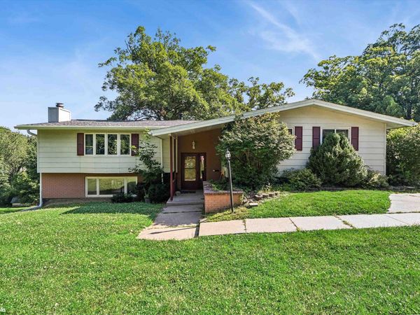 37 Woodshire Drive, Ottumwa, IA 52501