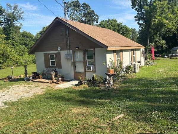 216 W Marshall Street, El Dorado Springs, MO 64744