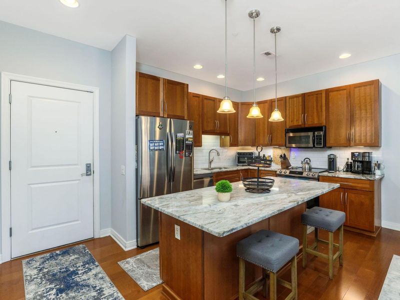 251 Daniel Burnham Square, Unit 405, Columbus, OH 43215 Photo 2