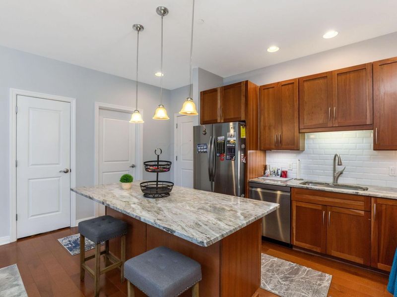251 Daniel Burnham Square, Unit 405, Columbus, OH 43215 Photo 3