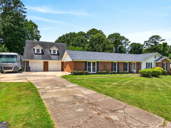 201 Moccasin Trail, Lagrange, GA 30241
