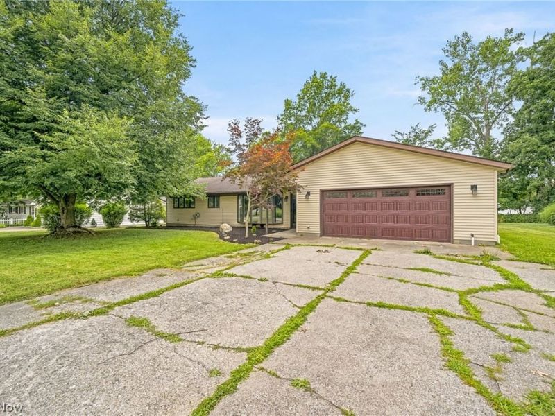 8160 Joyce Road, Broadview Heights, OH 44147 Photo 3