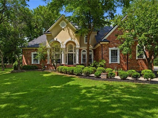 1325 Avery Place , Siloam Springs, AR 72761