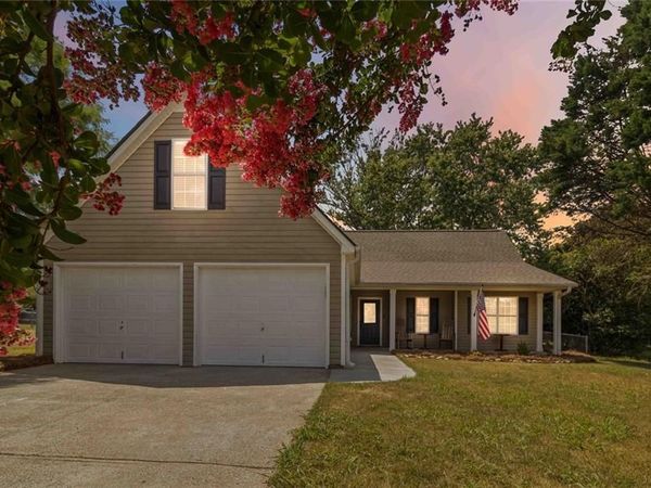 376 Kay Drive , Winder, GA 30680