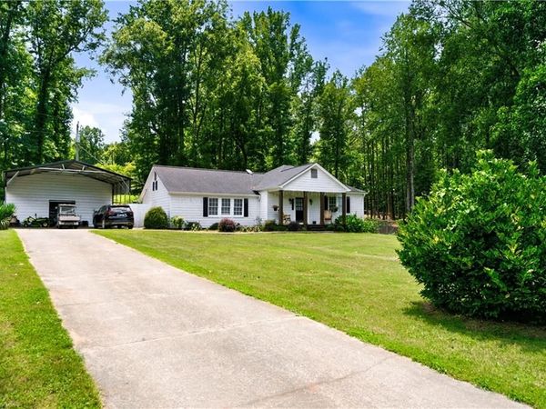 1042 Carl Bramlett Road, Winder, GA 30680