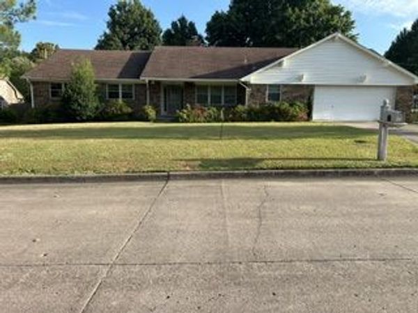 2507 Debby Jane Lane, Muskogee, OK 74403