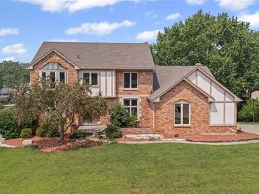 34970 OLD HOMESTEAD Drive, Farmington Hills, MI 48335