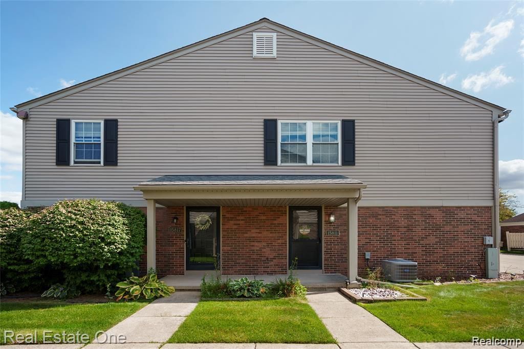 15913 N Franklin Drive, Clinton Township, MI 48038 Main Photo