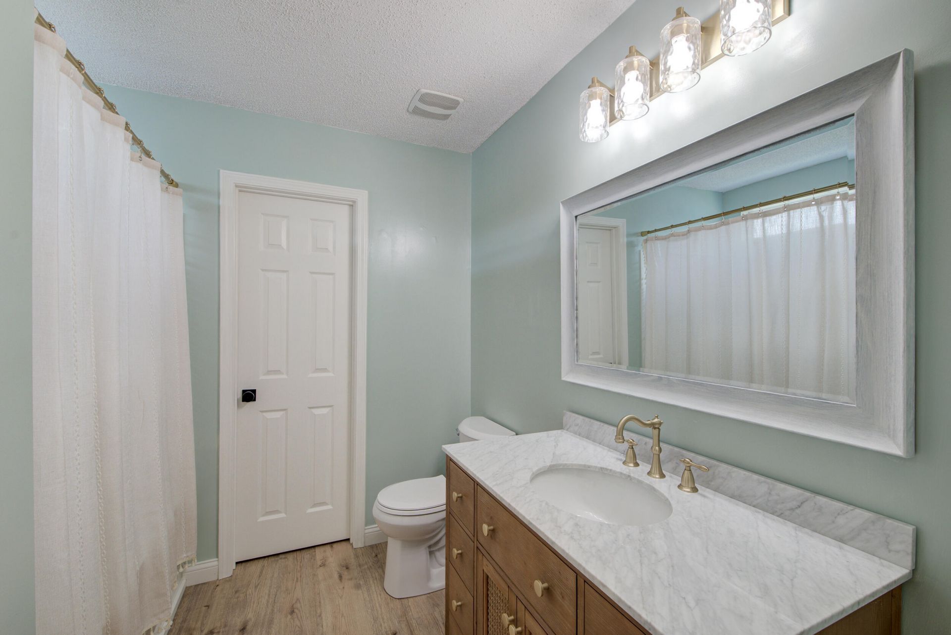 5095 Thornton Drive Photo 14