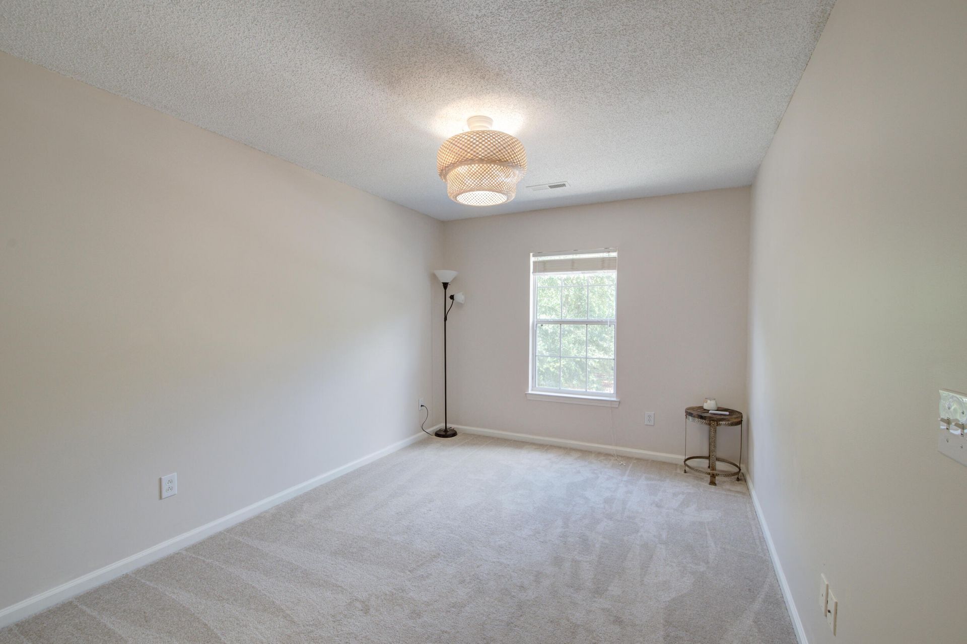 5095 Thornton Drive Photo 16