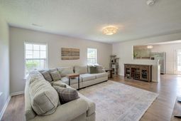 5095 Thornton Drive photo 4
