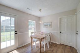5095 Thornton Drive photo 4