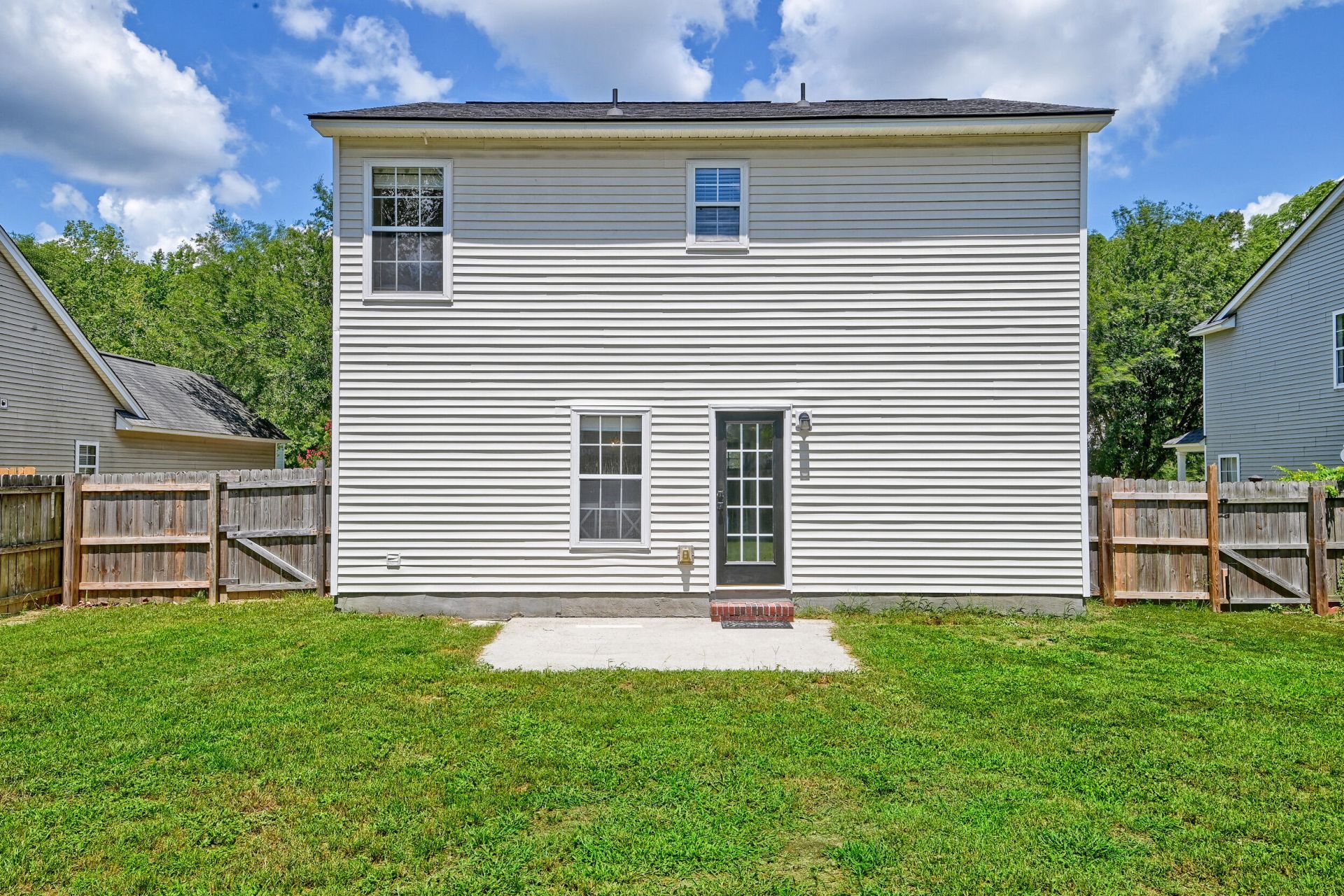 5095 Thornton Drive Photo 8