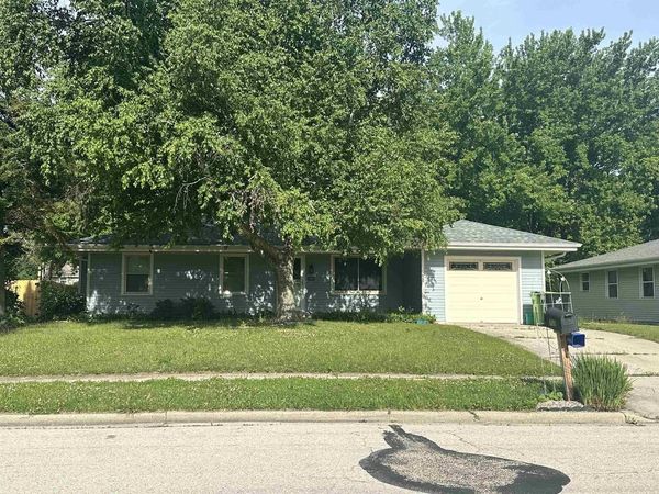 709 MEMORIAL DRIVE, Kewaskum, WI 53040