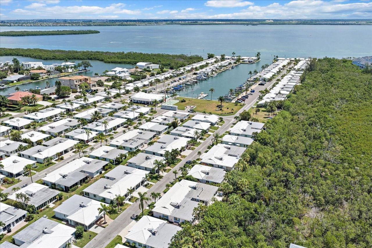 706 Spanish Drive S, Longboat Key, FL 34228 Photo