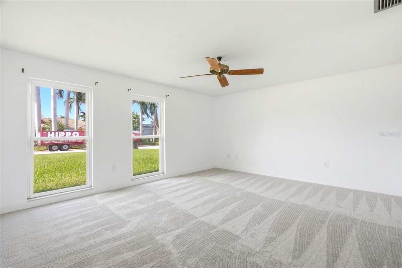 2022 Tanglewood Drive Ne, Saint Petersburg, FL 33702 Photo