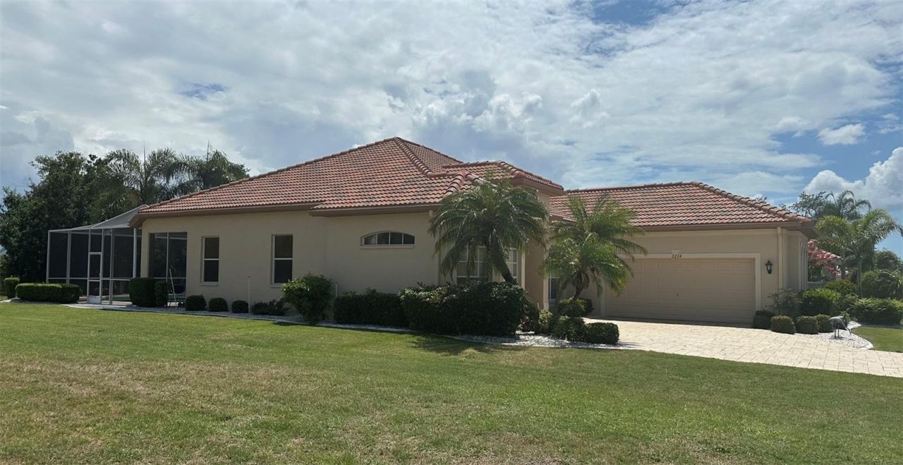 2224 Platinum Drive, Sun City Center, FL 33573 Photo