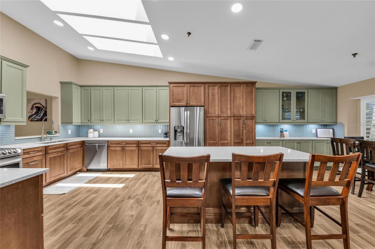 2350 Harbour Oaks Drive, Longboat Key, FL 34228 Photo
