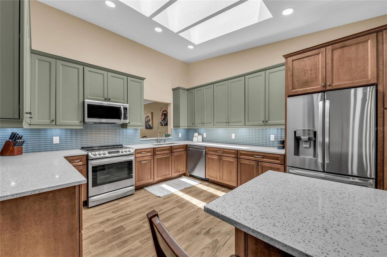 2350 Harbour Oaks Drive, Longboat Key, FL 34228 Photo
