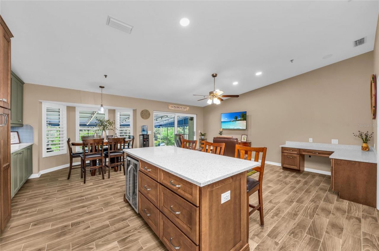 2350 Harbour Oaks Drive, Longboat Key, FL 34228 Photo