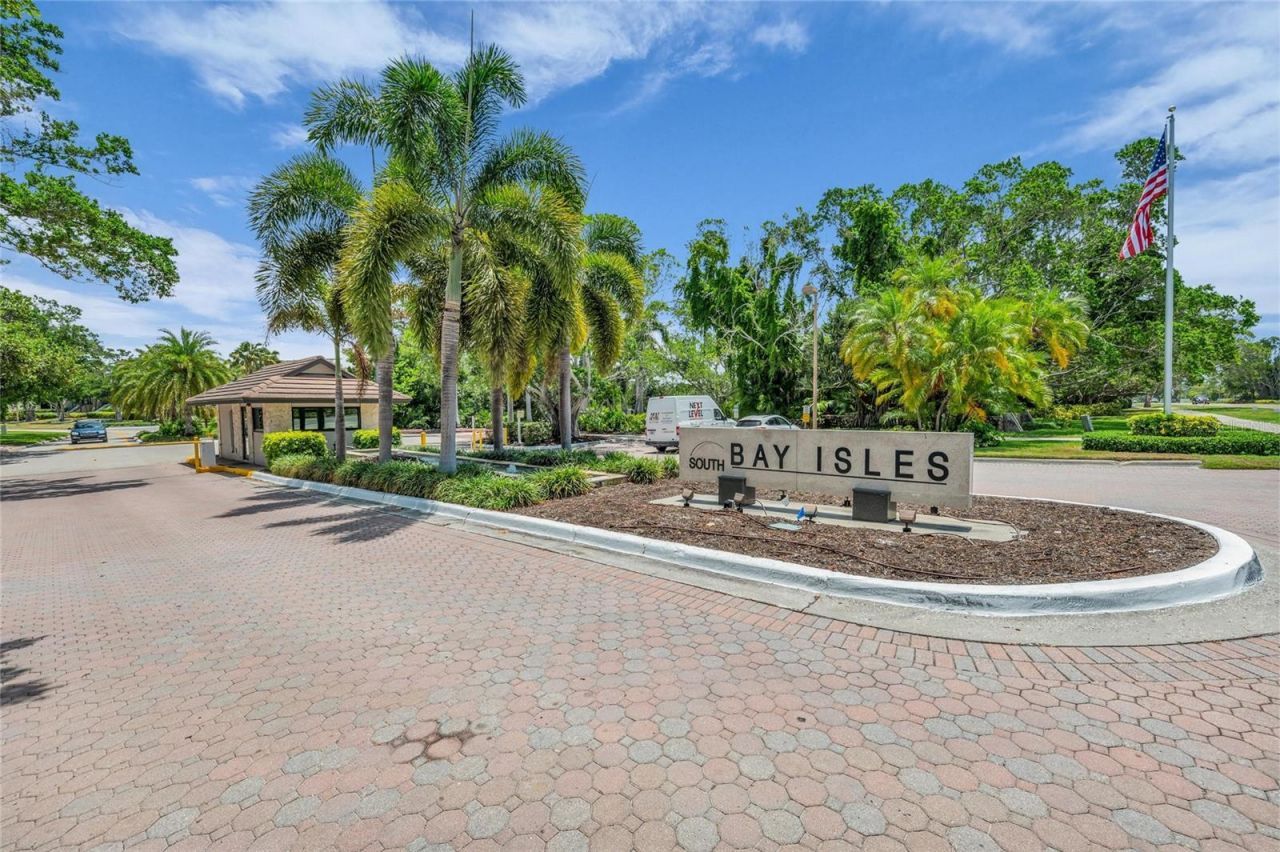 2350 Harbour Oaks Drive, Longboat Key, FL 34228 Photo