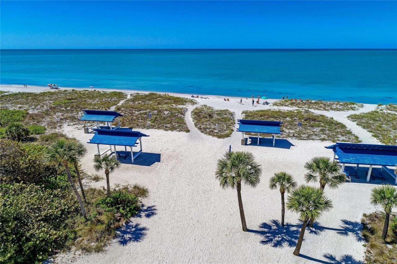 2350 Harbour Oaks Drive, Longboat Key, FL 34228 Photo