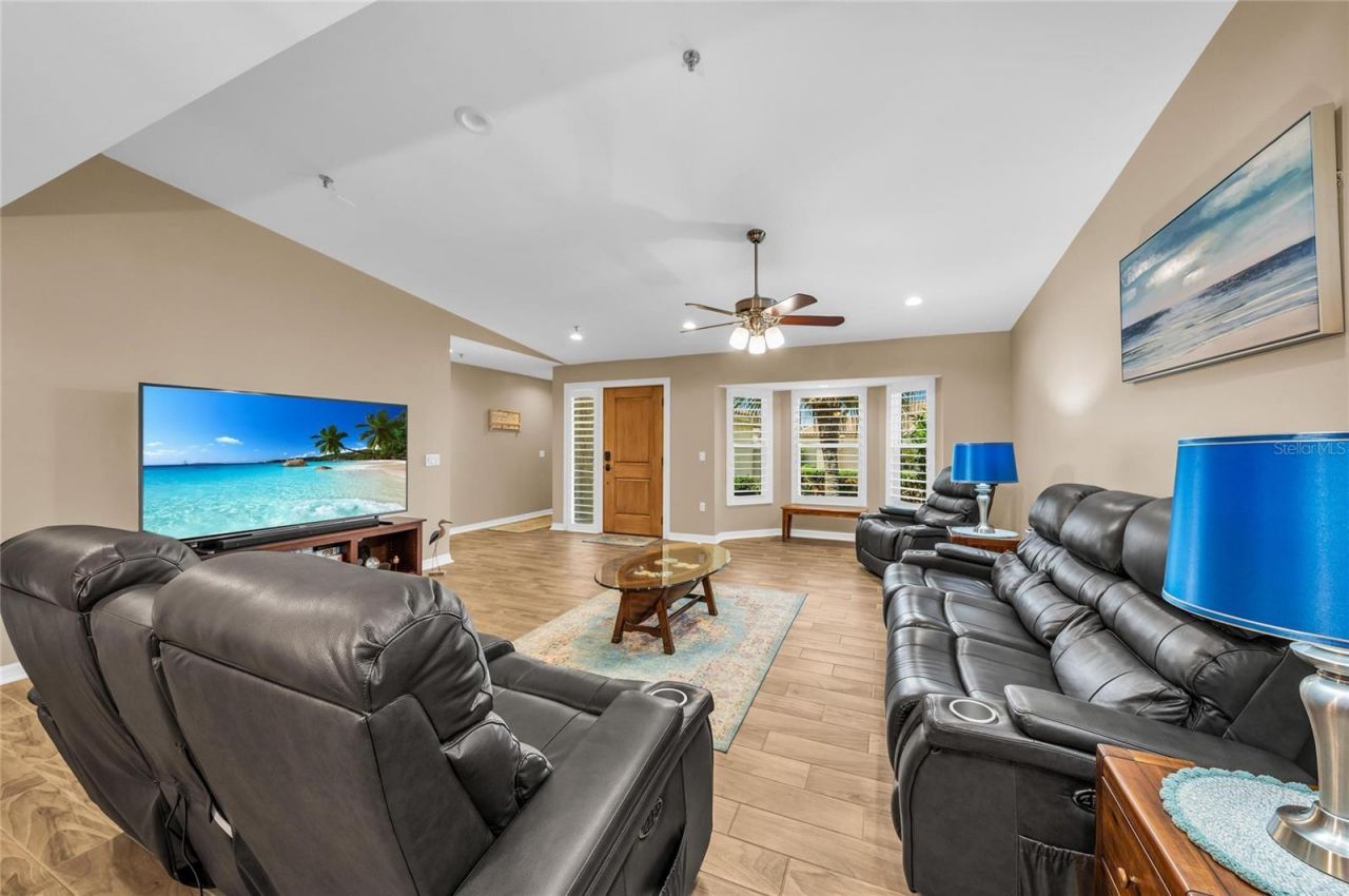 2350 Harbour Oaks Drive, Longboat Key, FL 34228 Photo