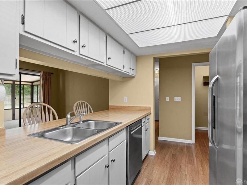 5688 Cobblegate Drive, Dayton, OH 45449 Photo 14