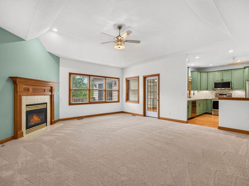 895 Linworth Village Drive, Columbus, OH 43235 Photo 12