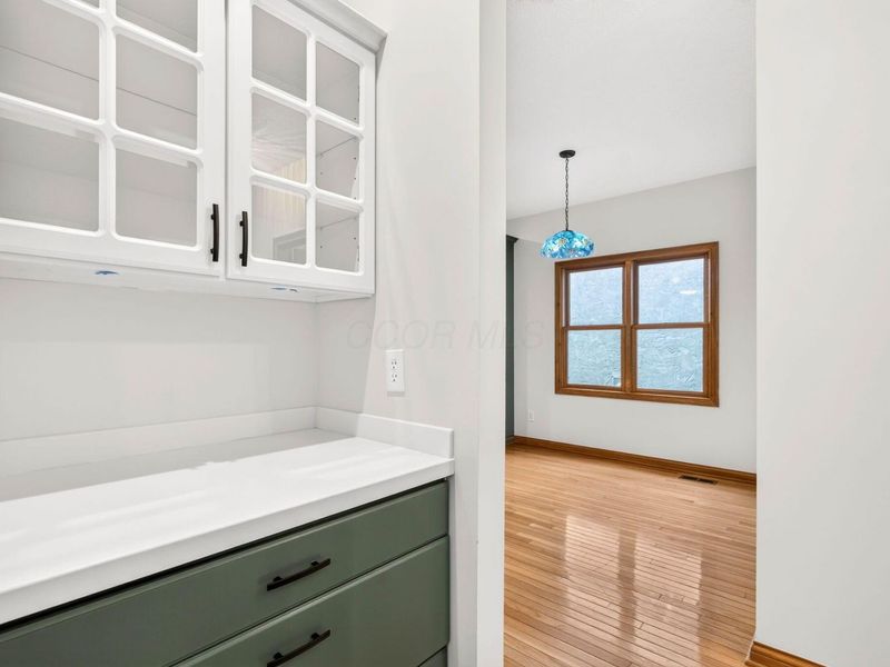 895 Linworth Village Drive, Columbus, OH 43235 Photo 18