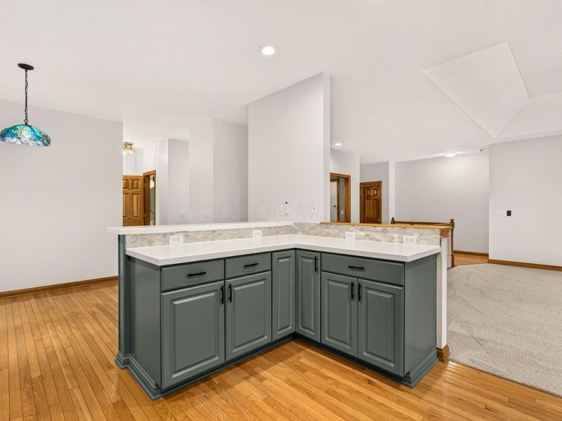 895 Linworth Village Drive, Columbus, OH 43235 Photo 24