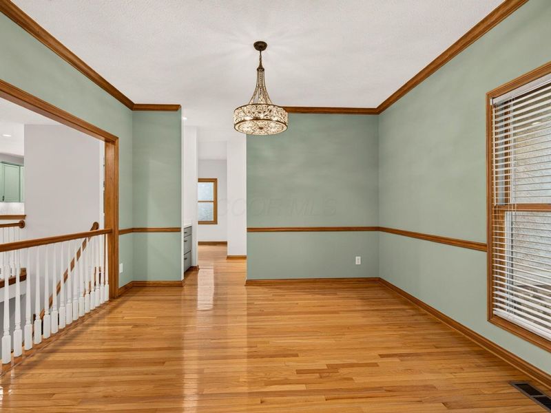 895 Linworth Village Drive, Columbus, OH 43235 Photo 27