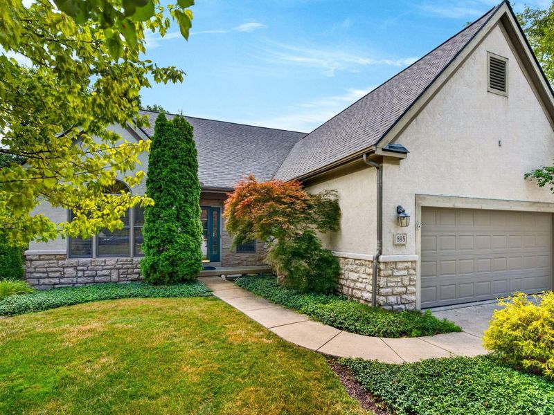 895 Linworth Village Drive, Columbus, OH 43235 Photo 3