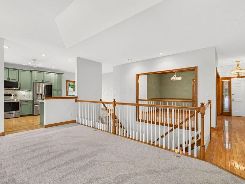 895 Linworth Village Drive, Columbus, OH 43235 Photo 30