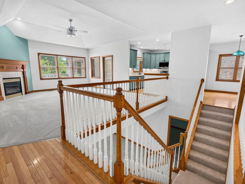 895 Linworth Village Drive, Columbus, OH 43235 Photo 32